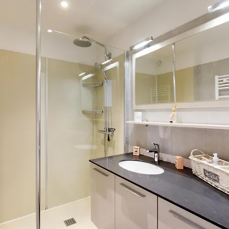 Royal Palm Yourhosthelper