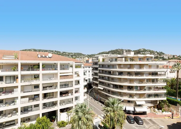 Royal Palm Yourhosthelper