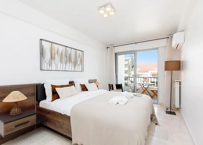 Royal Palm Yourhosthelper Cannes