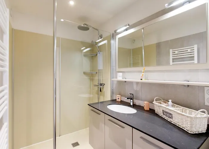 Royal Palm Yourhosthelper