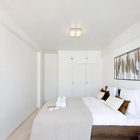 Royal Palm Yourhosthelper Cannes